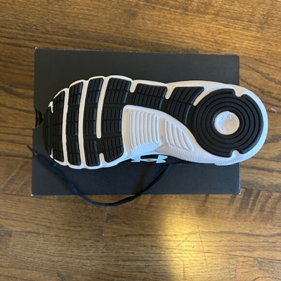 Under Armour Big Kids UA BGS Assert 9 Black White Athletic Shoes Size 4.5Y - NEW - Picture 4 of 5